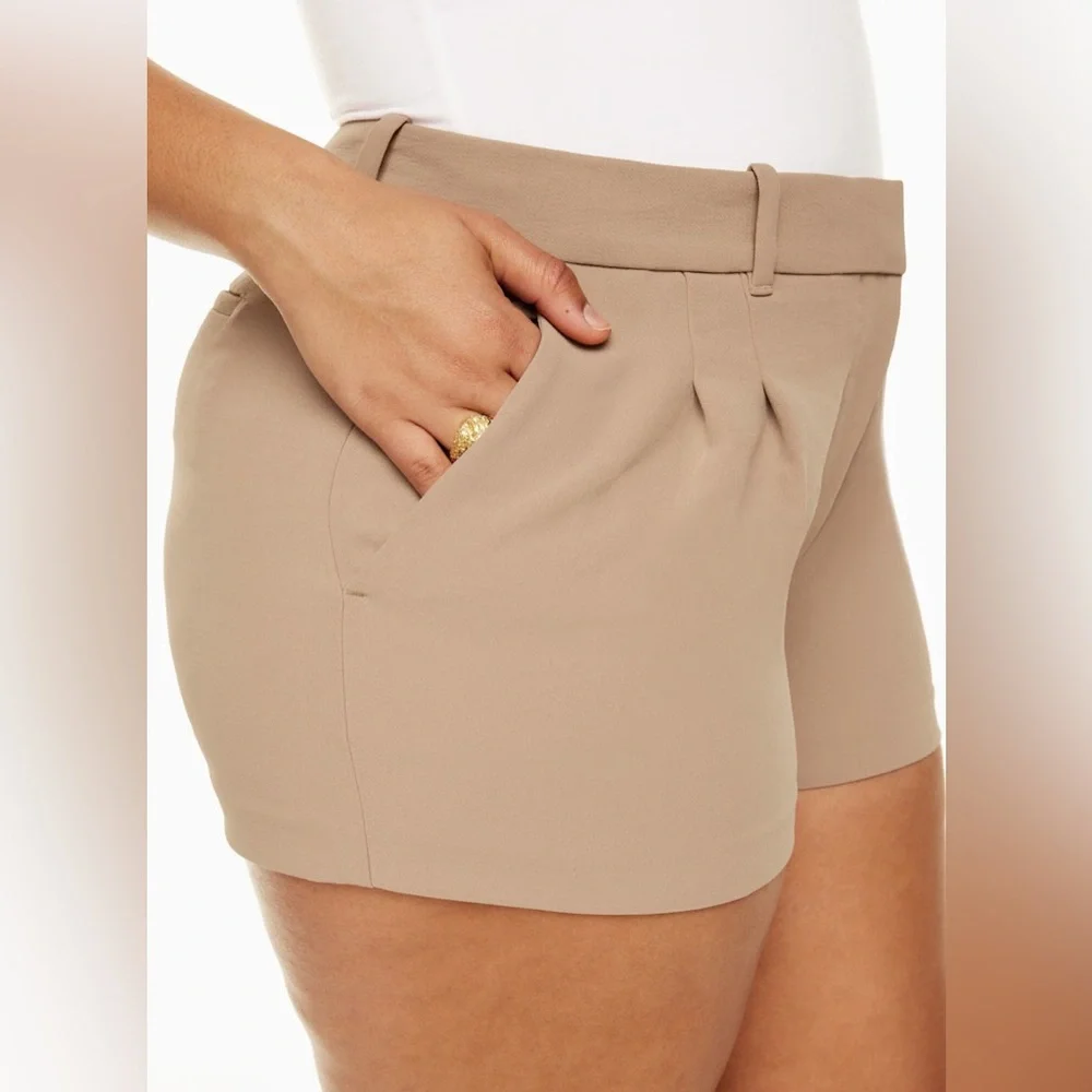 Aritzia The Effortless Short™ Lo-rise Mini Shorts Gold Camel - Picture 3 of 8